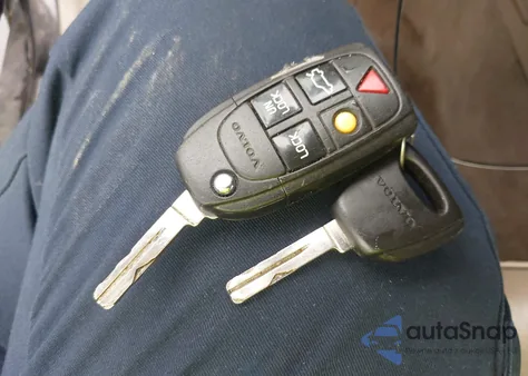 2004 Volvo S60 2.5T z USA, uszkodzony, nr VIN YV1RS59V042391619